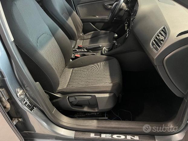 SEAT Leon 1.6 TDI 105 CV 5p. Style