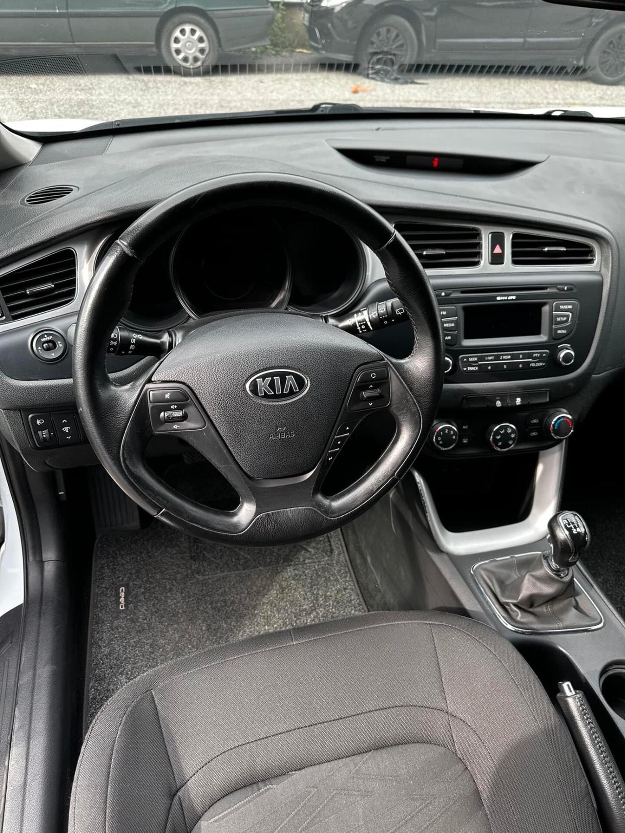 Kia Ceed cee'd 1.6 CRDi 110 CV 5 porte Cool