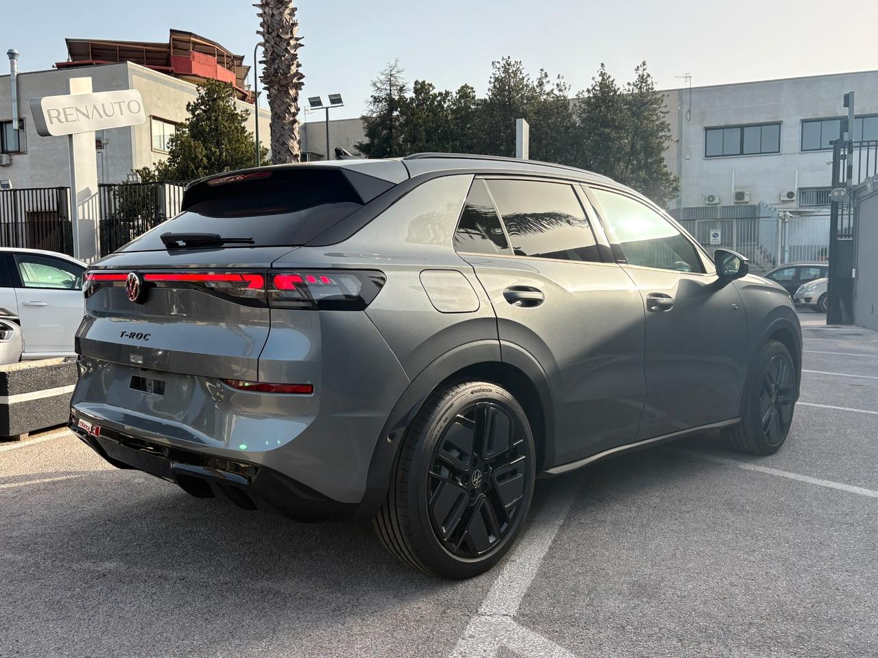NEW VOLKSWAGEN T-ROC 1.5 eTSI ACT 150 CV DSG R-LINE