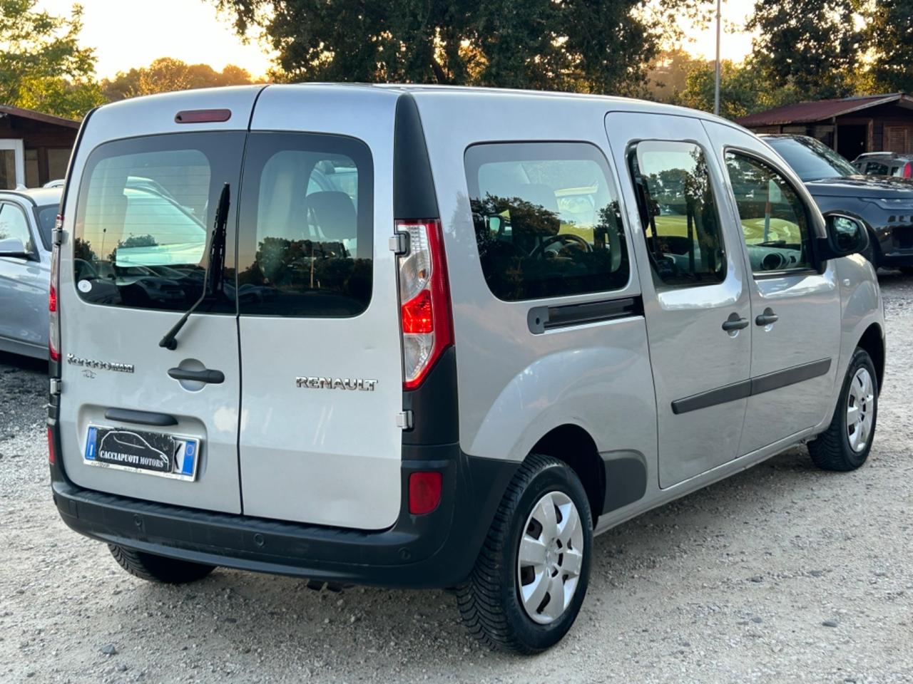 Renault Kangoo 1.5 dCi 5 posti Maxi Combi Ice neopatentati