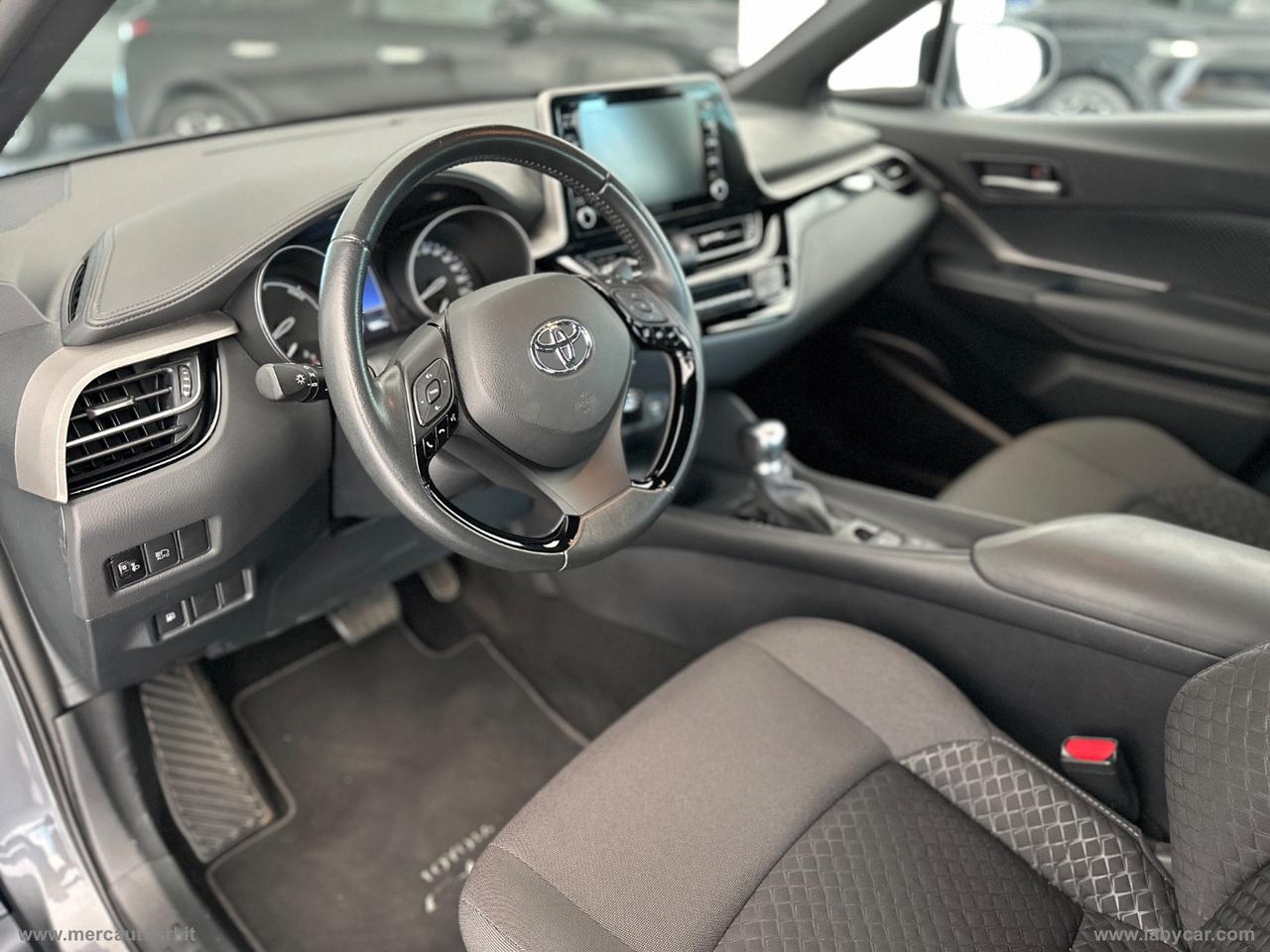 TOYOTA C-HR 1.8 Hybrid E-CVT Active