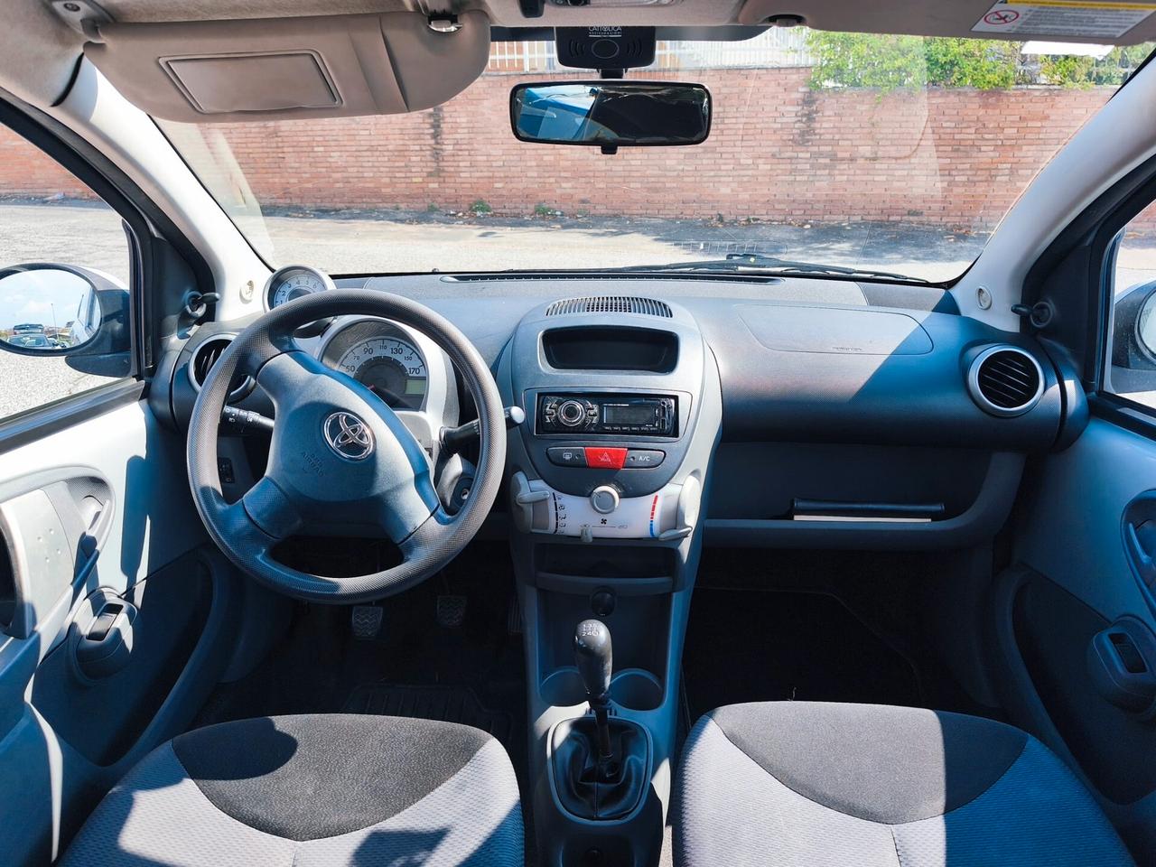 Toyota Aygo 1.0 12V VVT-i 5 porte Sol