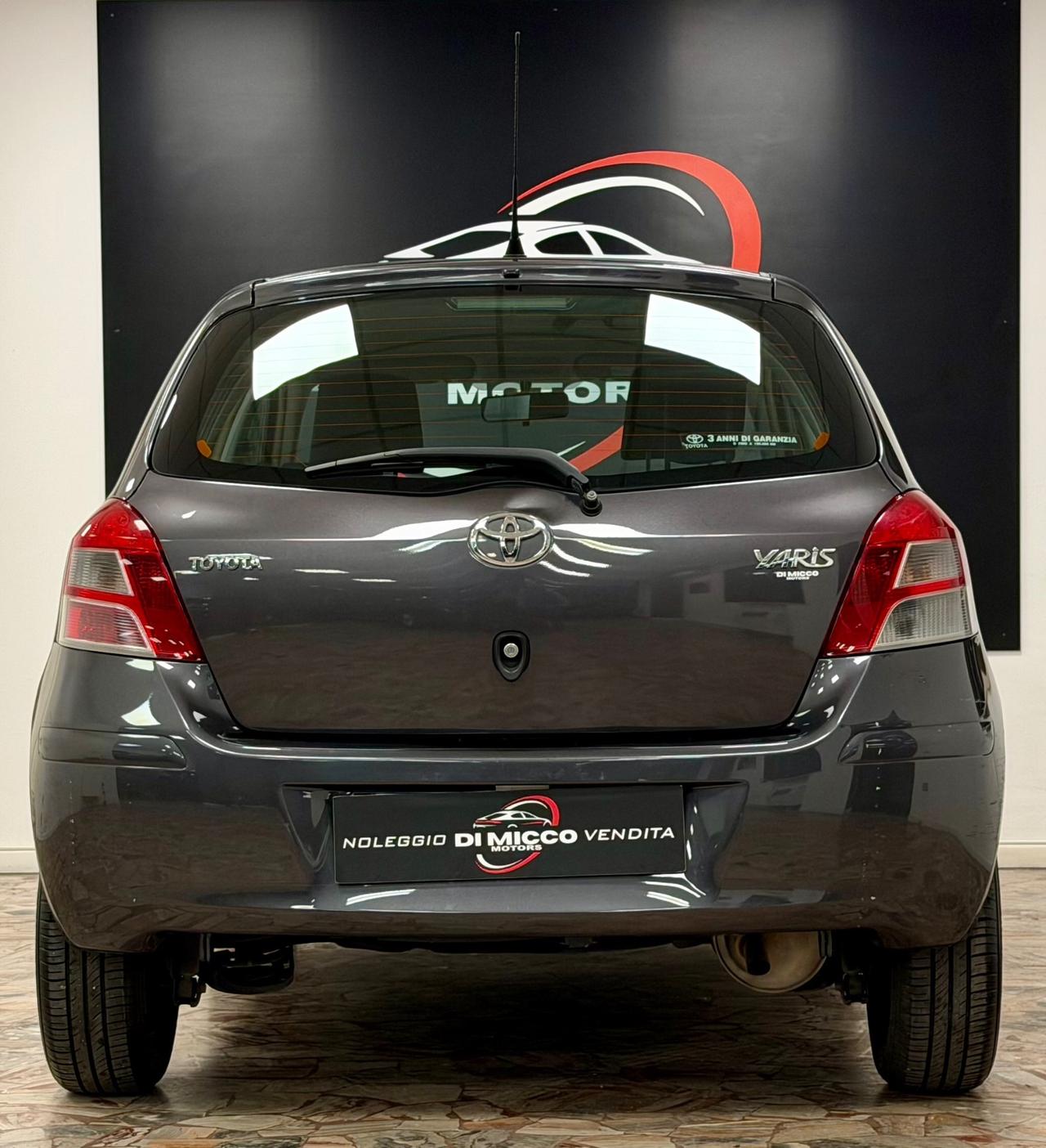 Toyota Yaris 1.0 5 porte Sol