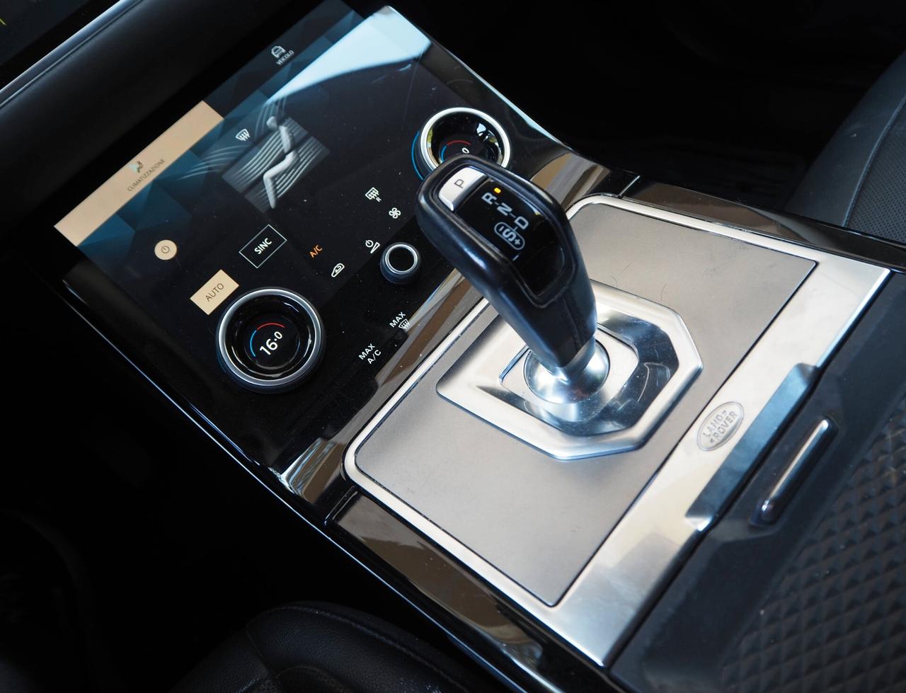 Land Rover Range Evoque 2.0D I4 163 CV AWD Auto R-Dynamic SE