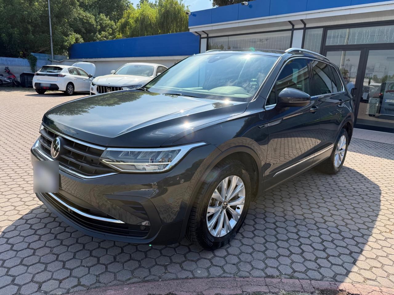 Volkswagen Tiguan 2.0 TDI SCR Life OK NEOPATENTATI in arrivo