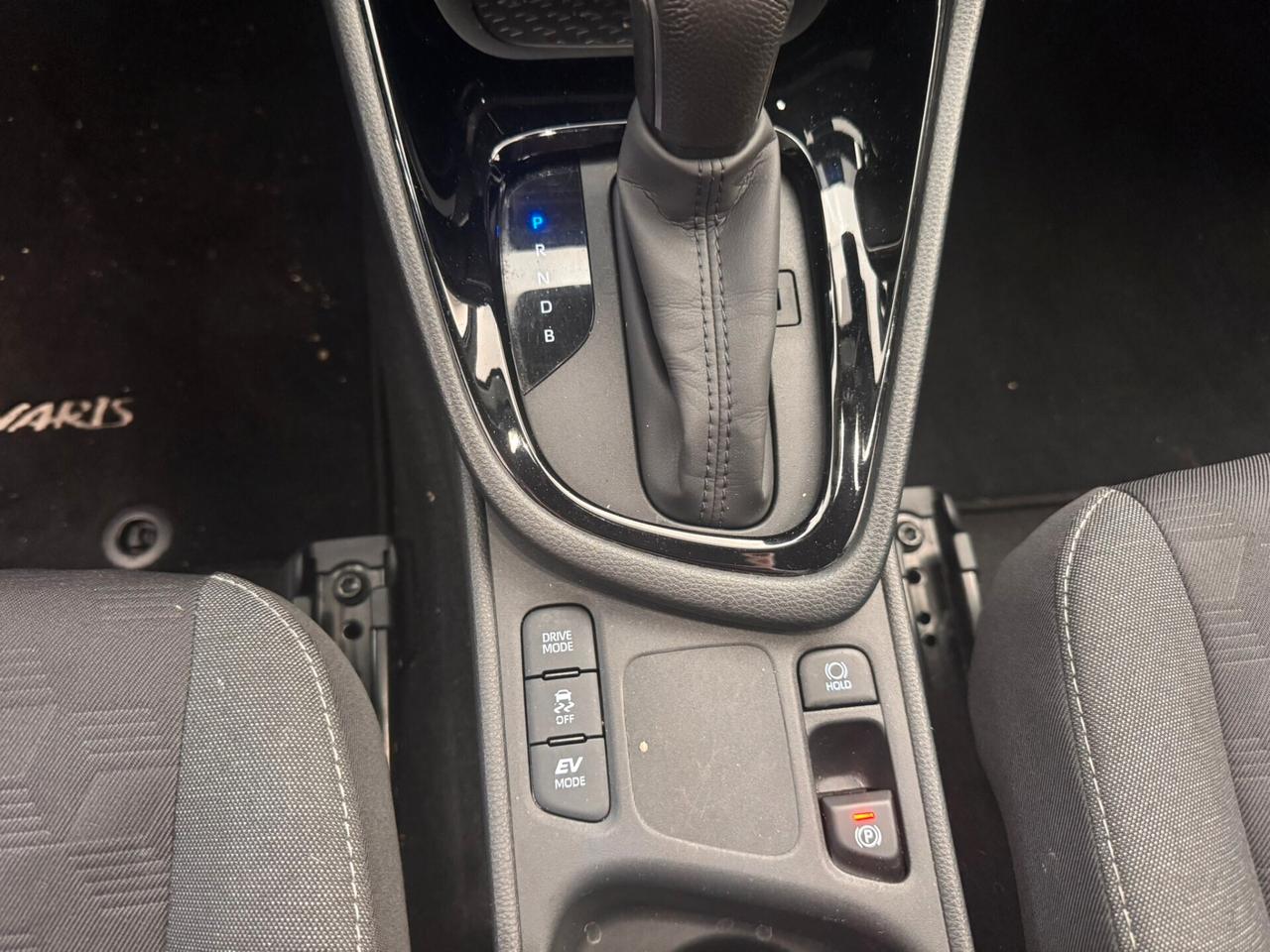 Toyota Yaris 1.5 130 Hybrid 5 porte Lounge