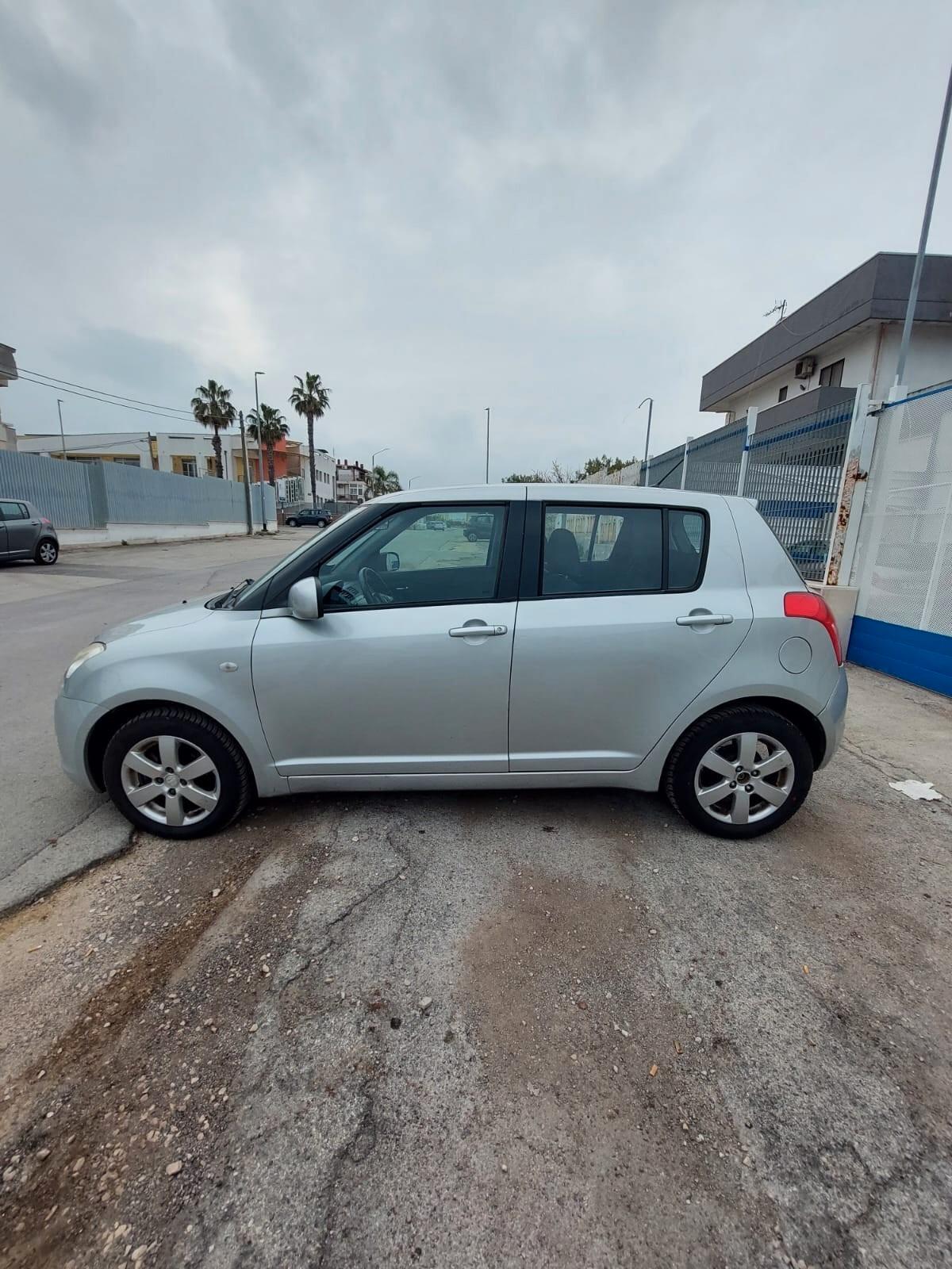 Suzuki Swift 1.3 4x4 5p. GL