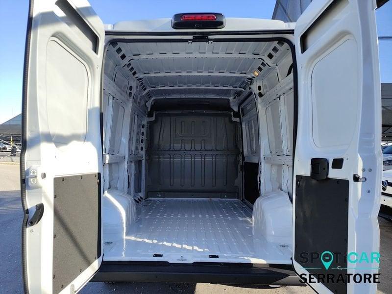 Peugeot Boxer LCV 335 L2H2 2.2 bluehdi 140cv S&S