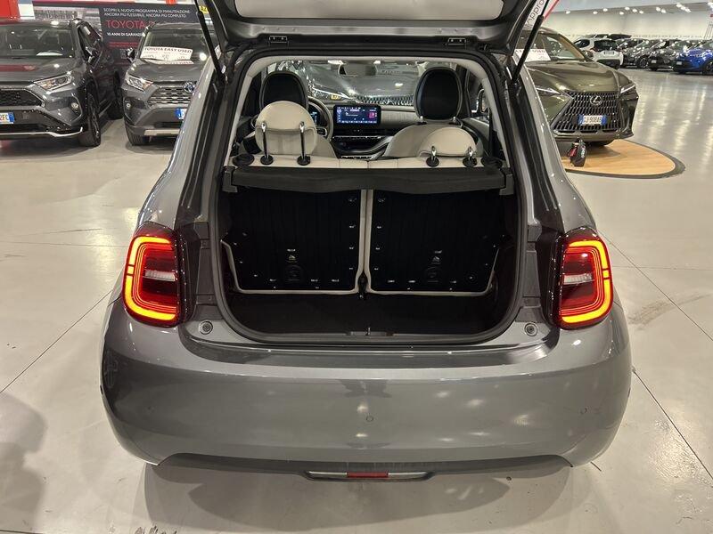 FIAT 500 La Prima Berlina