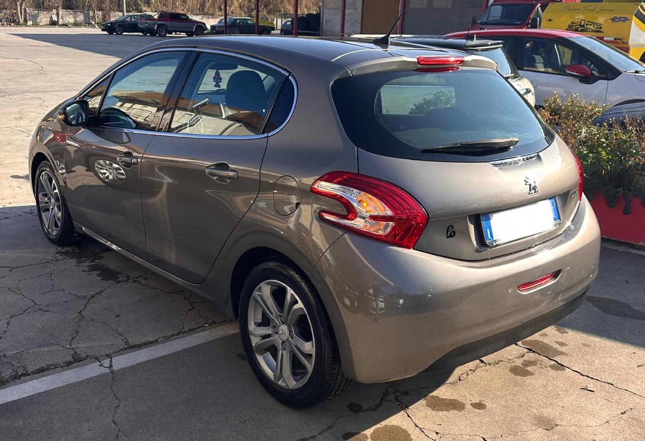 Peugeot 208 1.2 VTi 82 CV 5 porte Allure
