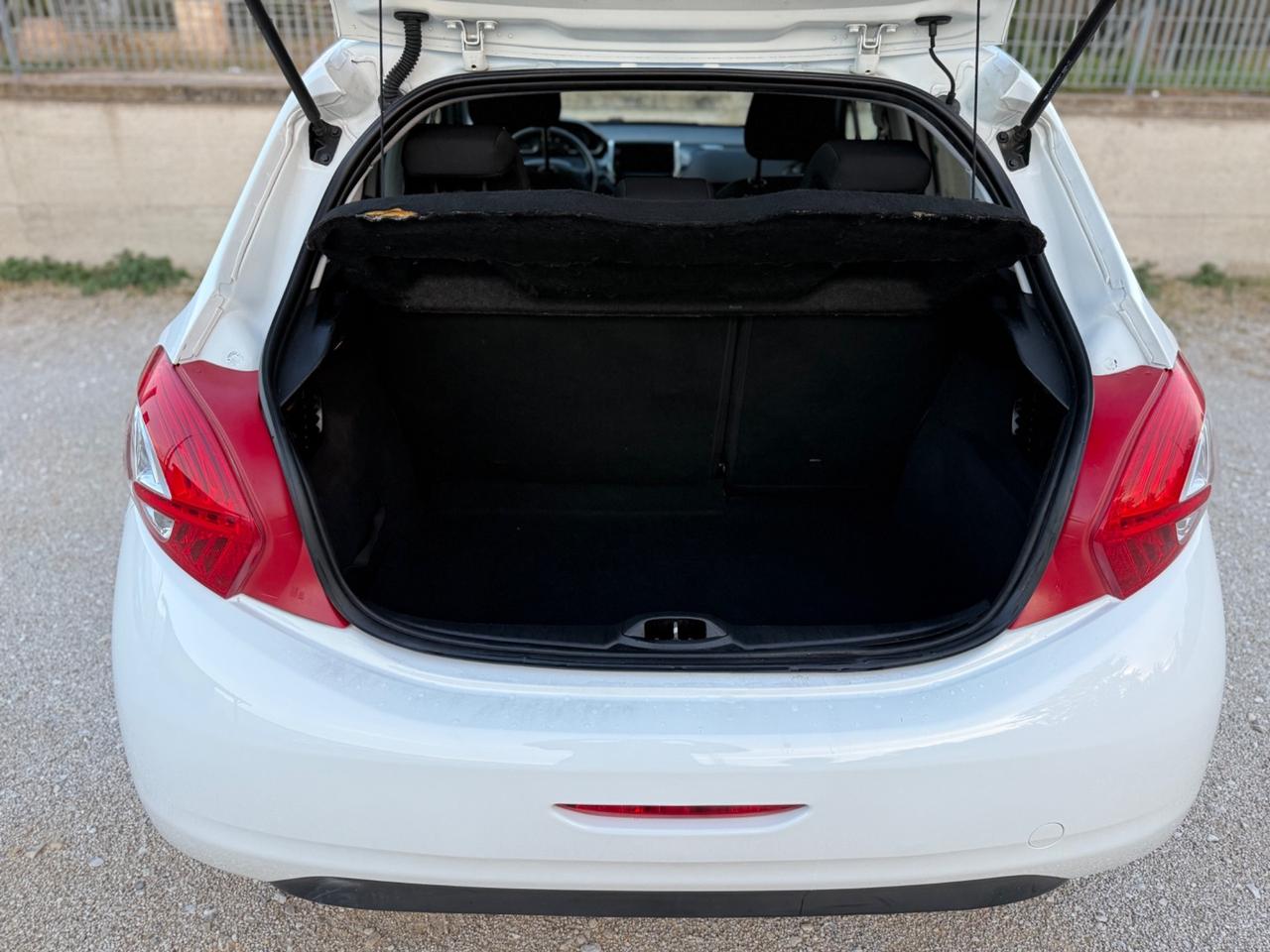 Peugeot 208 1.4 HDi 68 CV 5 porte Active