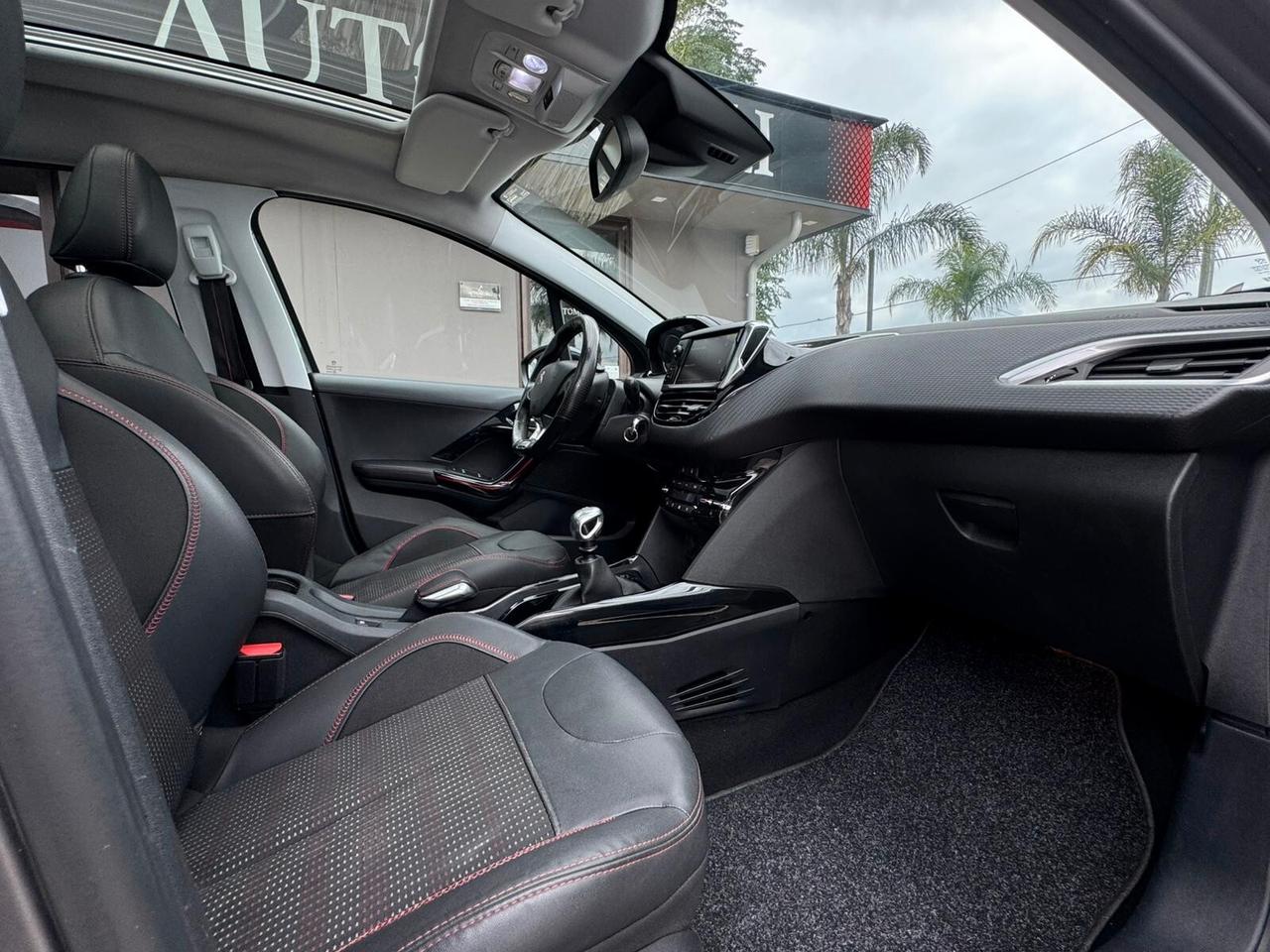 Peugeot 2008 BlueHDi 120 S&S Black Matt