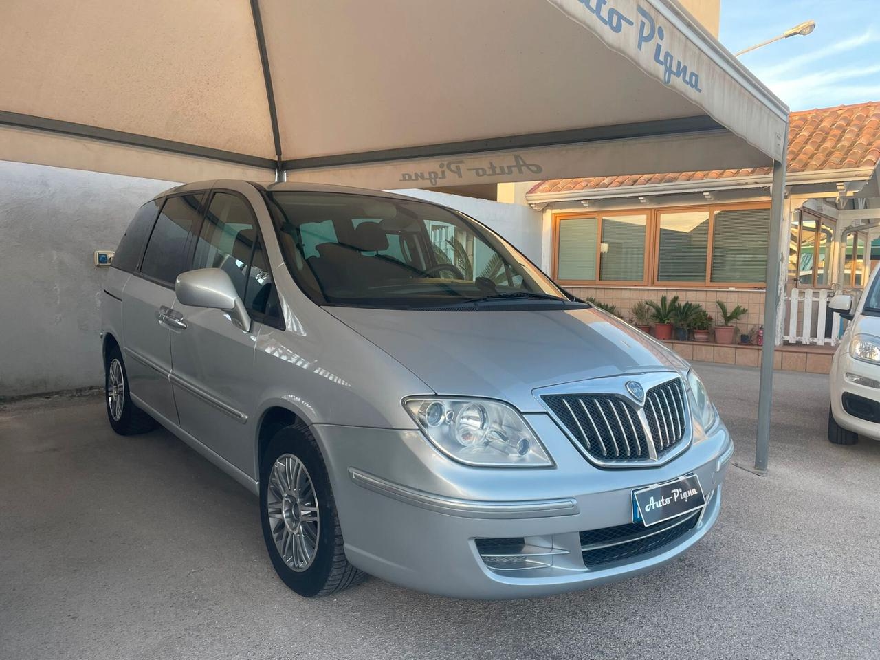 Lancia Phedra 2.2 MJT CA Limited Edition