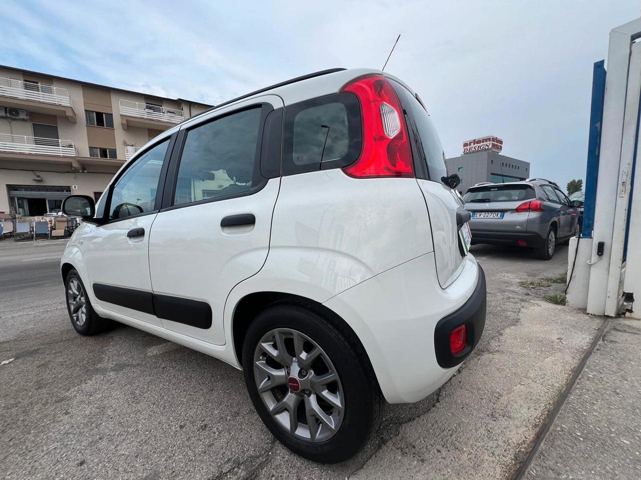 FIAT PANDA HYBRID VETTURA CON SOLI 35000KM UNICO PROPRIETARIO