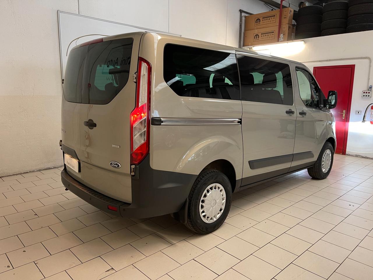 Ford Transit Custom L1H1 9 Posti-PREZZO IVA COMPRESA-LEGGI SOTTO