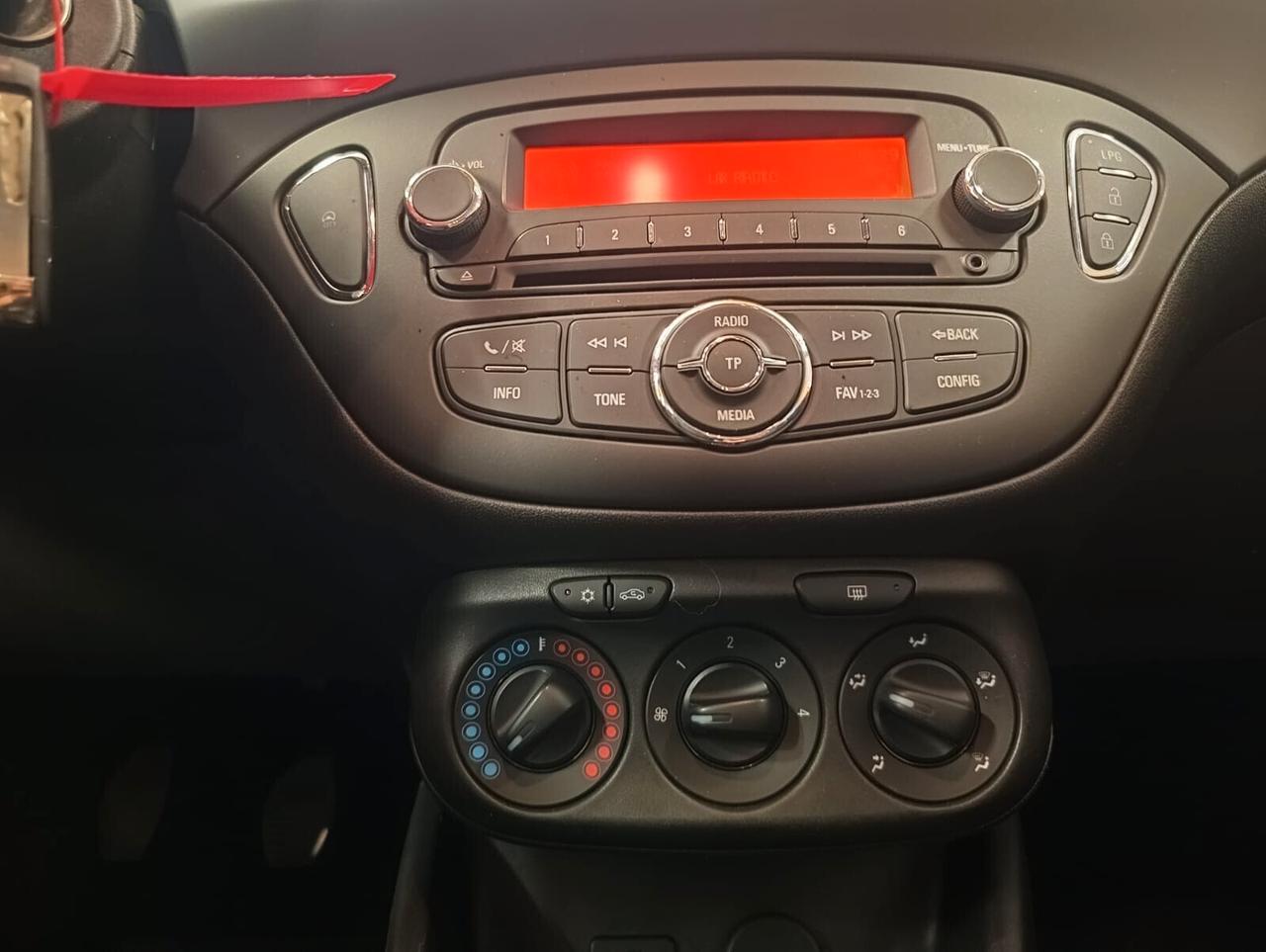 Opel Corsa 1.4 90CV GPL Tech 5 porte Advance