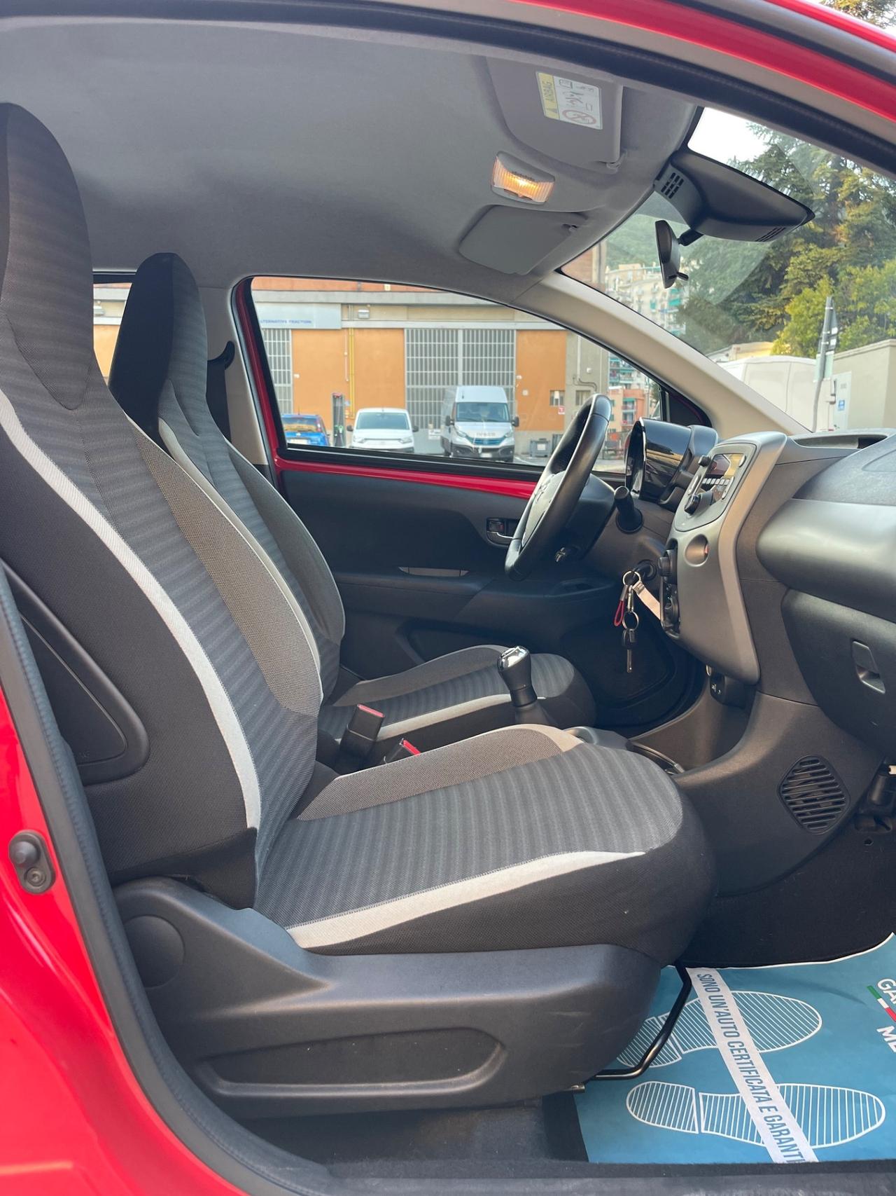 Toyota Aygo 1.0BENZINA 72 CV 5 porte / E6 - NEOPATENTATI
