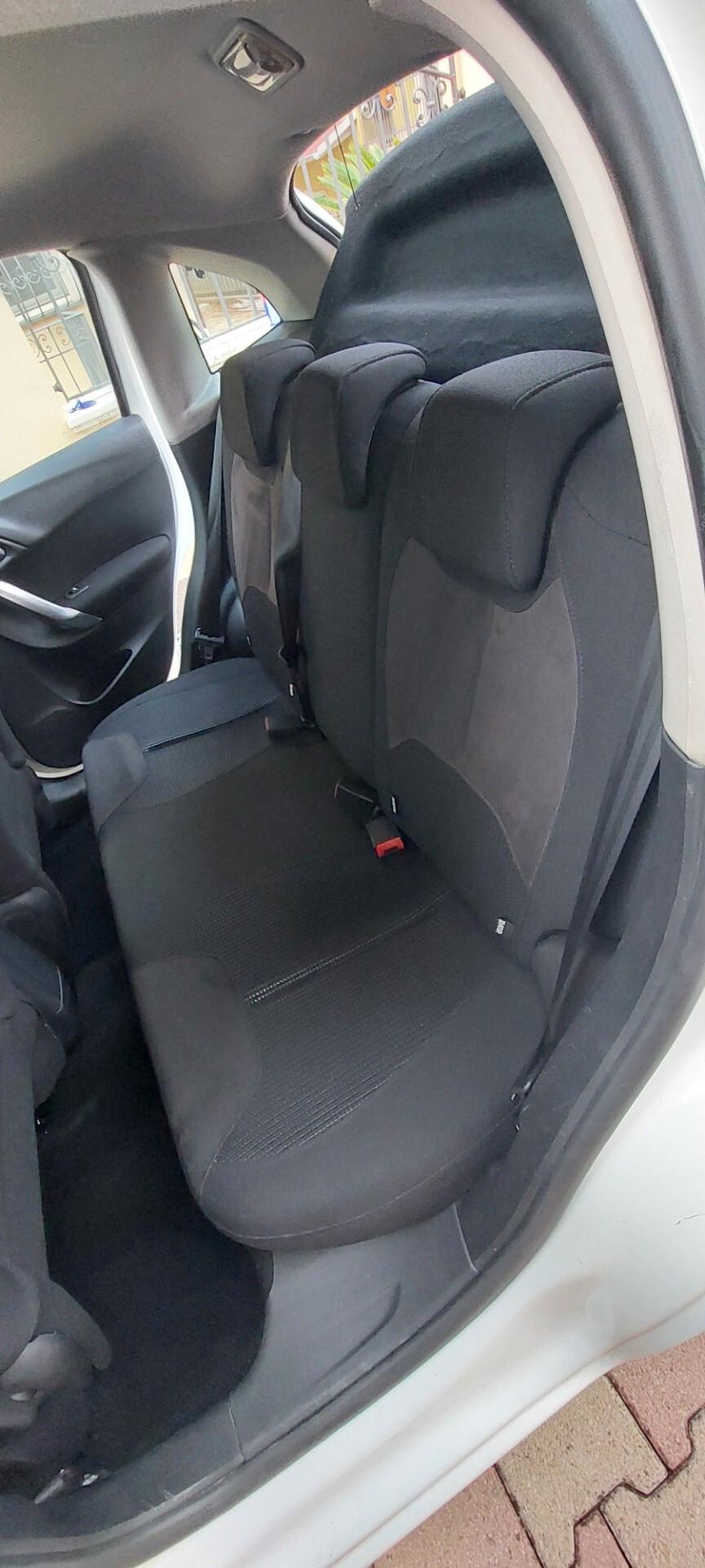 C3 EXCLUSIVE TETTO ZEN IN VETRO 1,4 DIESEL 70 CV NAVIGATORE TELEFONO SENSORI FULL IMPECCABILE