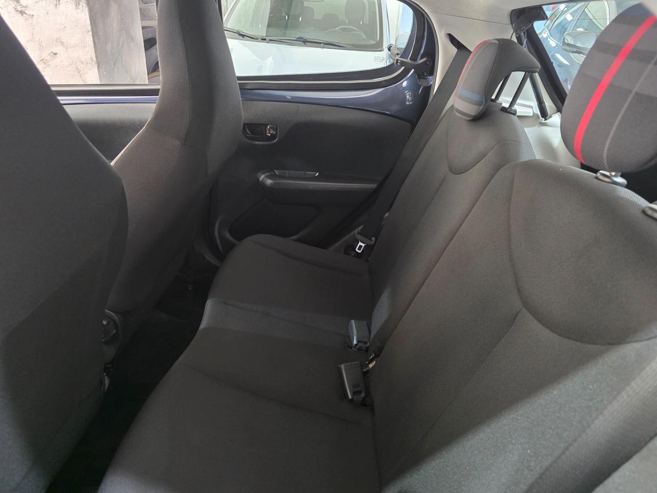Peugeot 108 1.0 AUTOMATICA 5 Porte
