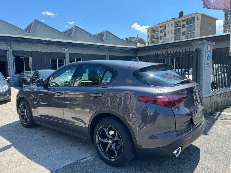 Alfa Romeo Stelvio 2.2 Turbodiesel 180 CV AT8