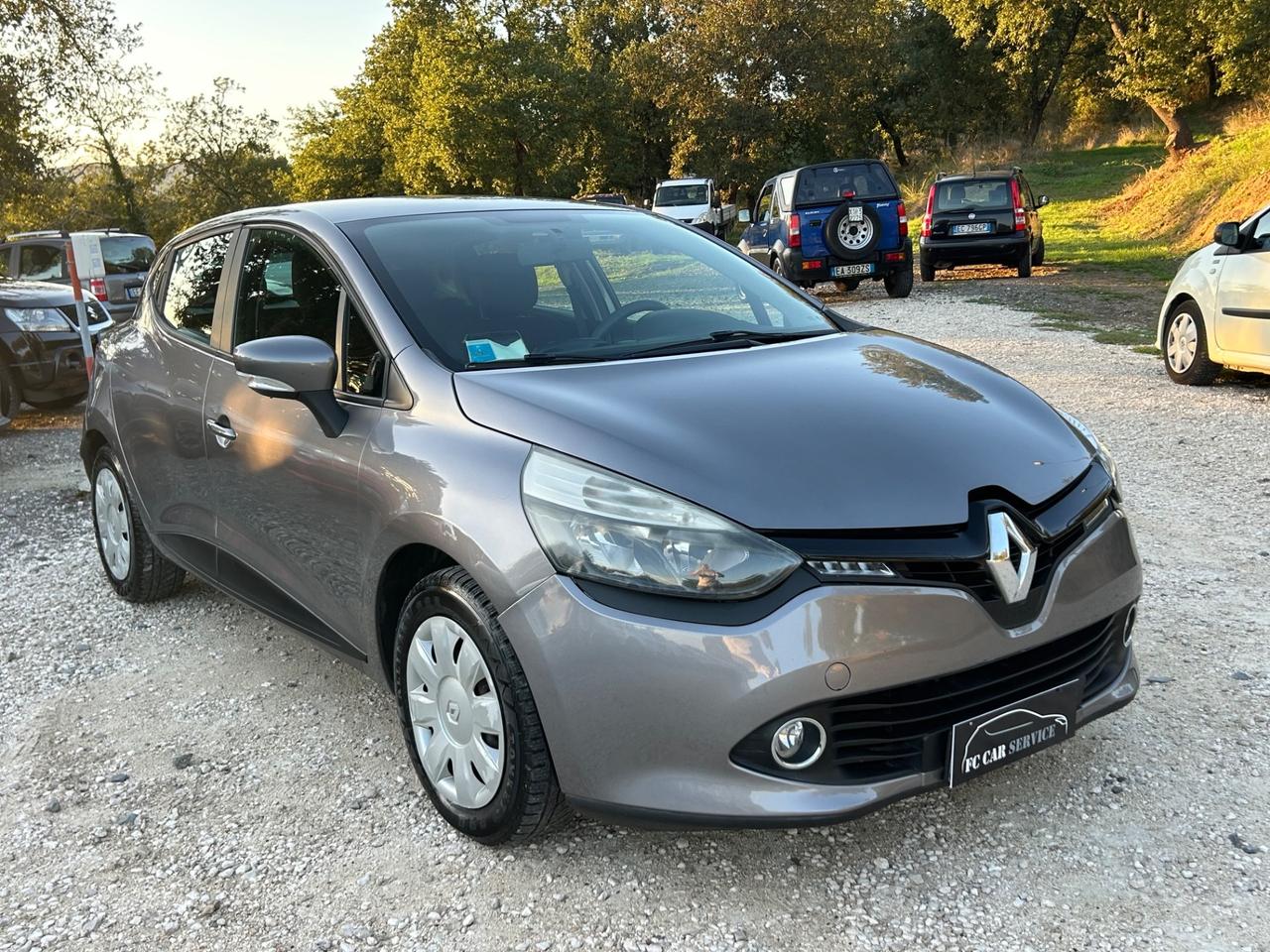 Renault Clio 1.2 75CV GPL 5 porte neopatentati permute
