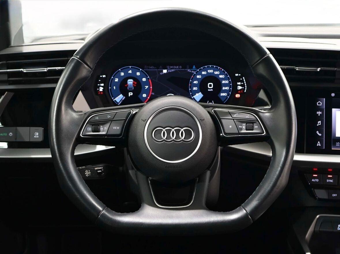 Audi A3 SPB 30 TDI S-tronic Sport Navi/Led