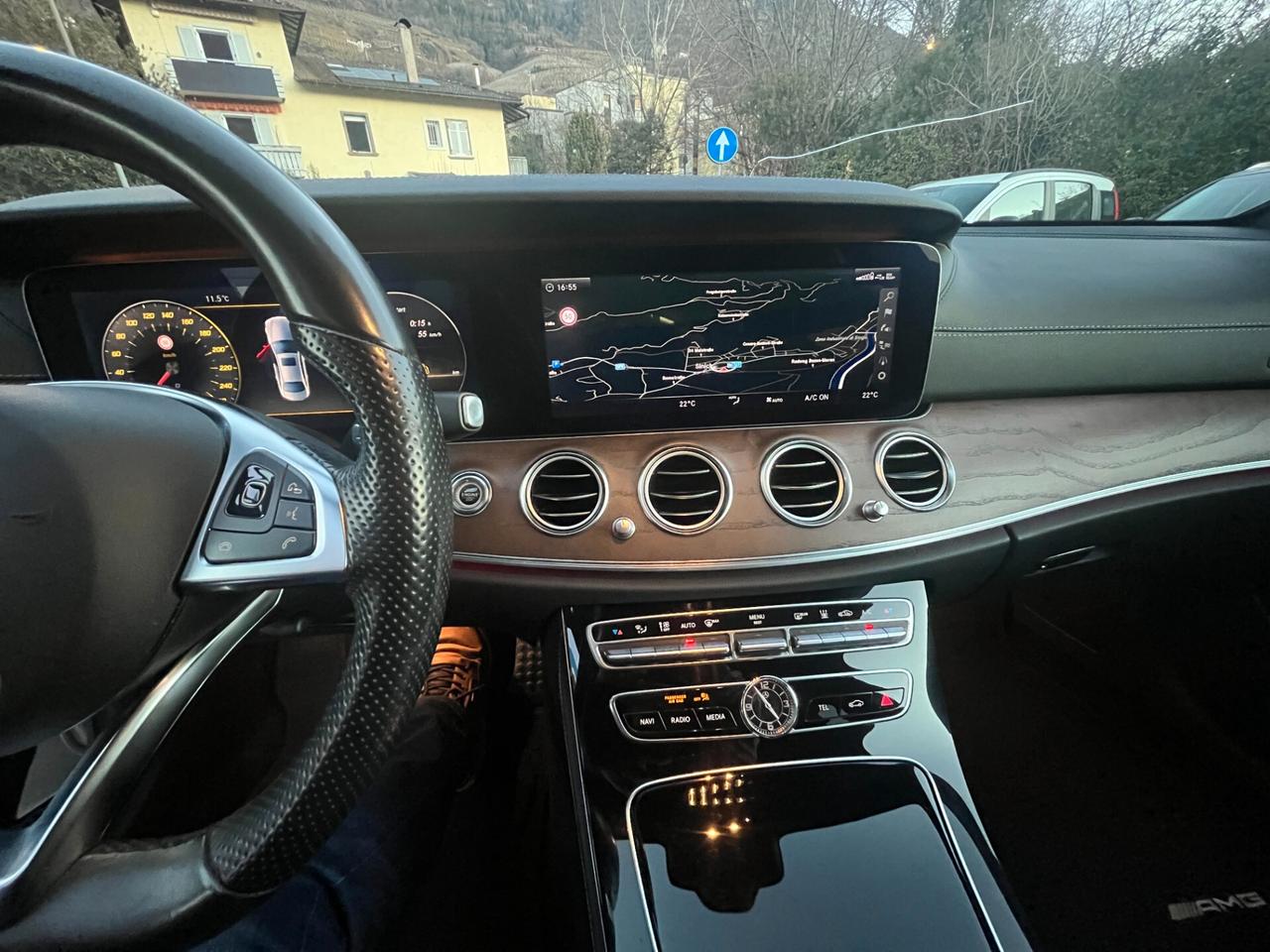 Mercedes-benz E 220 E 220 d 4Matic Auto Premium Plus AMG