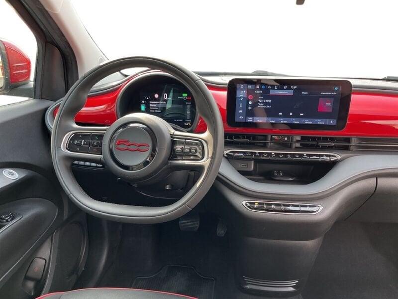 FIAT 500 500e 42 kWh (Red)