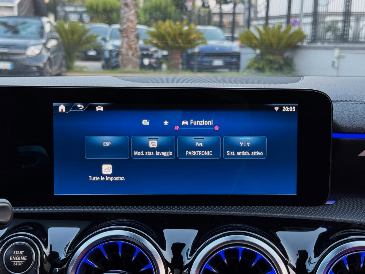 Mercedes-Benz CLA 200 d AMG Premium Plus TETTO