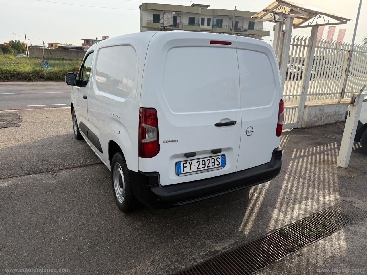 Combo Cargo 1.6 D 100 S&S PC 650kg Ed.