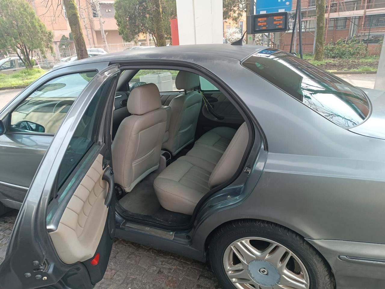 Lancia Lybra 2.0i 20V cat Intensa