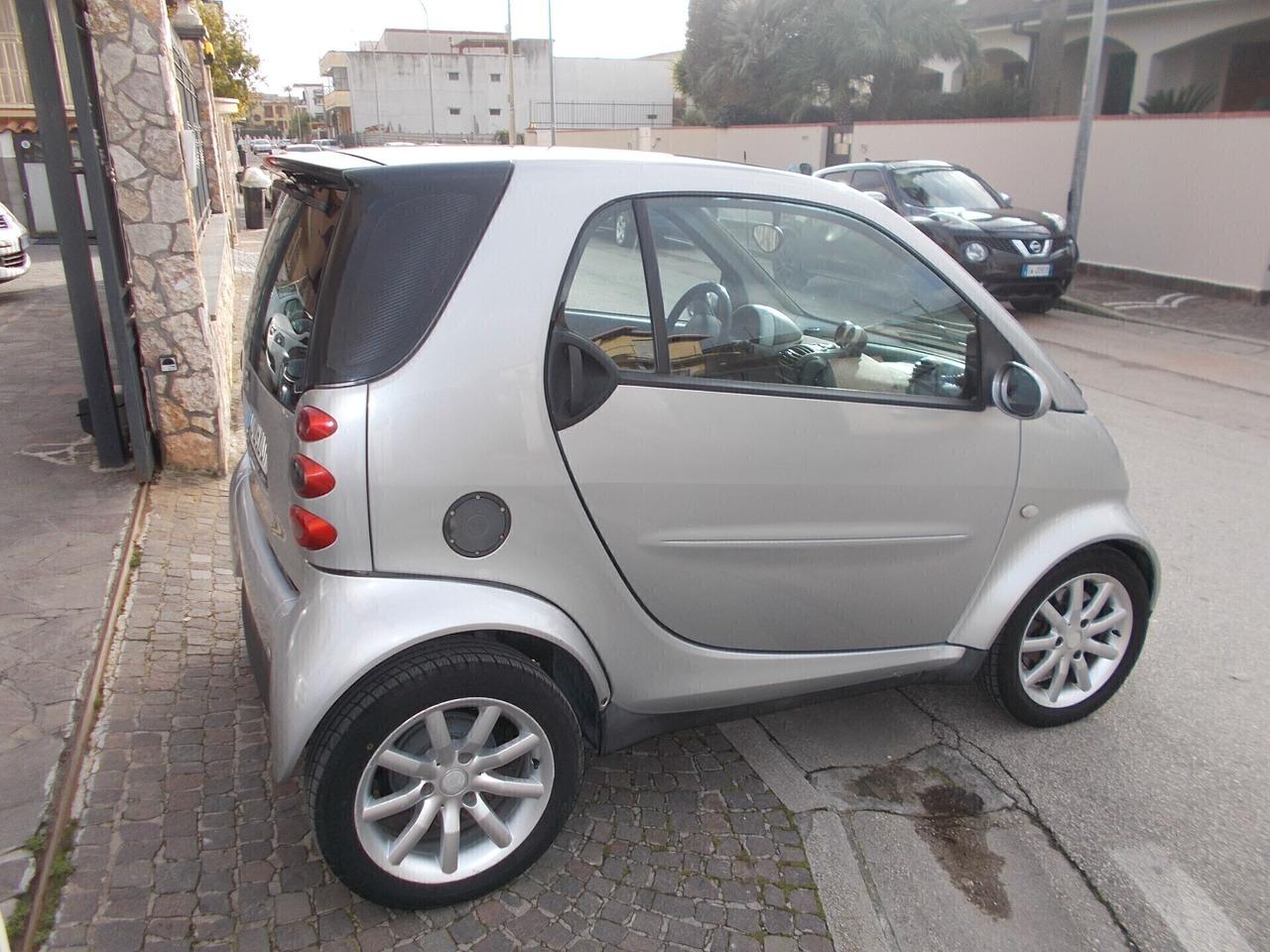 Smart ForTwo 700 coupé passion (45 kW)