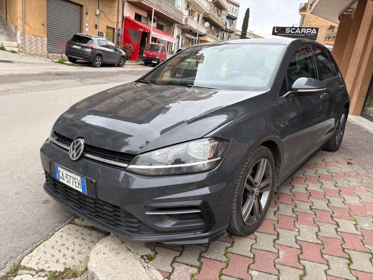 Volkswagen Golf 1.6 TDI 115 CV 5p. R-LINE