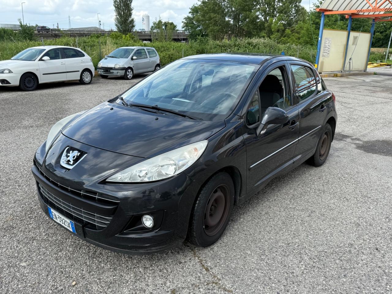 Peugeot 207 1.4 HDi 70CV 5p. Active