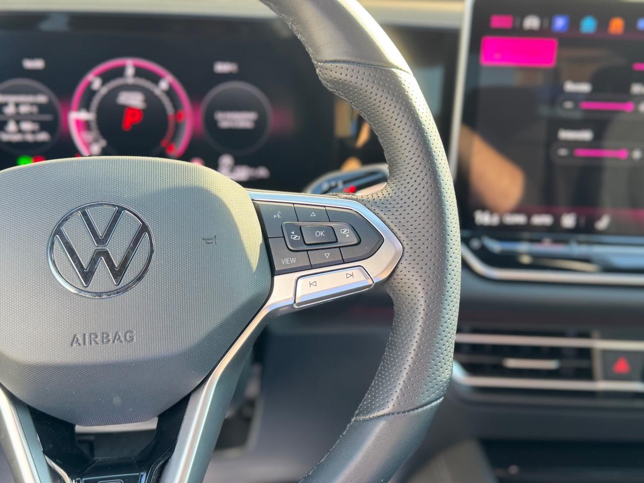 VOLKSWAGEN TIGUAN 2.0 TDI 150 CV R-LINE PLUS DSG FULL IVA