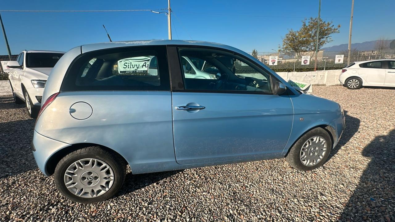 Lancia Ypsilon 1.2 Oro Giallo