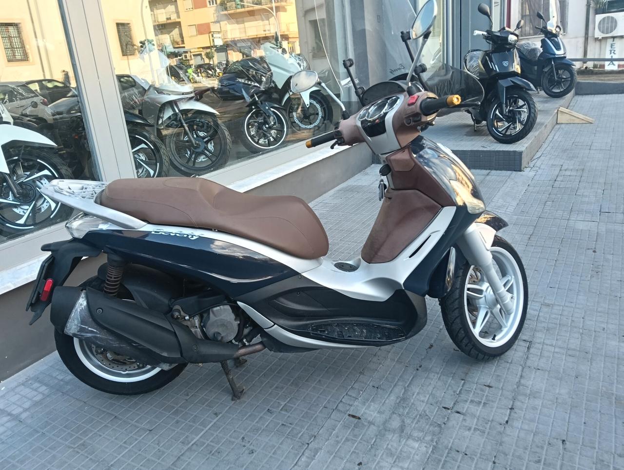 Piaggio Beverly 350 ABS ASR anno: 2020
