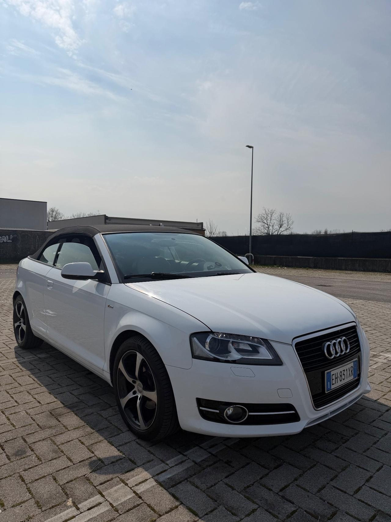 Audi A3 Cabrio 1.6 TDI 105 CV CR Attraction