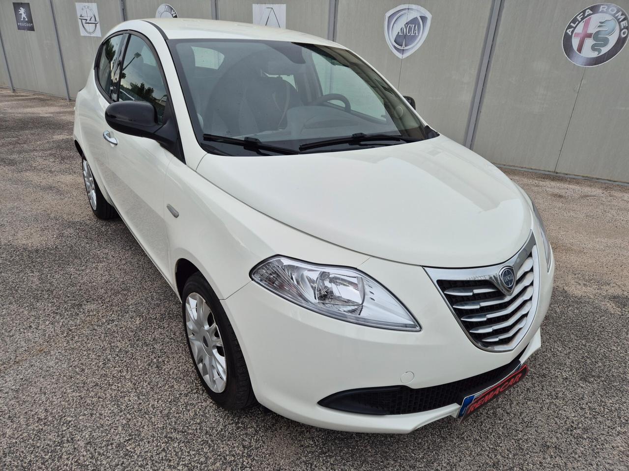 Lancia YPSILON 1.2 69 CV 5 porte RESTAYLING NUOVA FULL