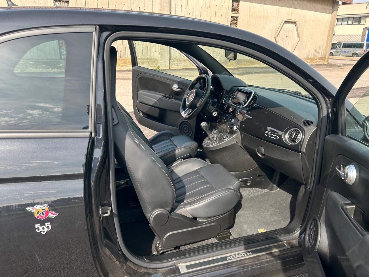 Abarth 595 1.4 Turbo pelle nera tutta tagliandata Cambio manuale!! Unico Proprietario!!