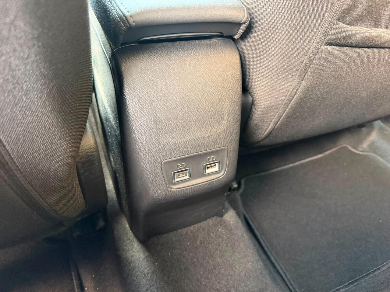 peugeot 208 p.tech 100 Allure *PDC ANT E POST*