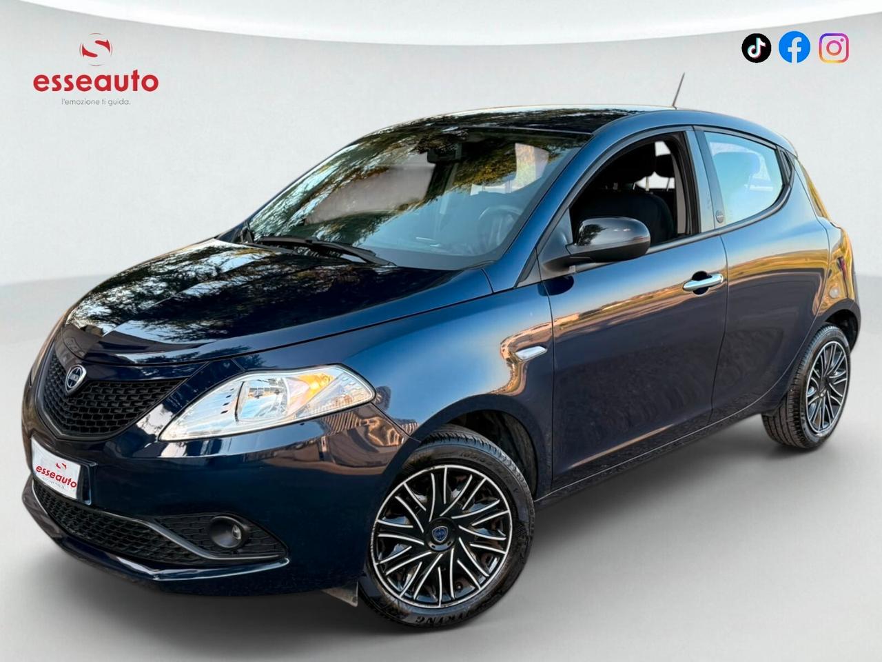 Lancia Ypsilon 1.0 FireFly 5 porte S&S Hybrid Ecochic Gold
