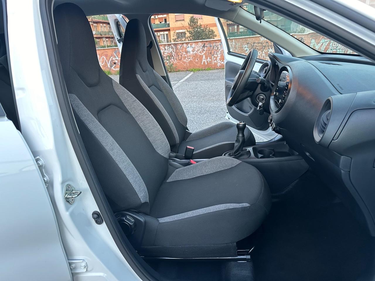 Toyota Aygo 1.0 PARI NUOVO/PACCHETTO TAGLIANDI