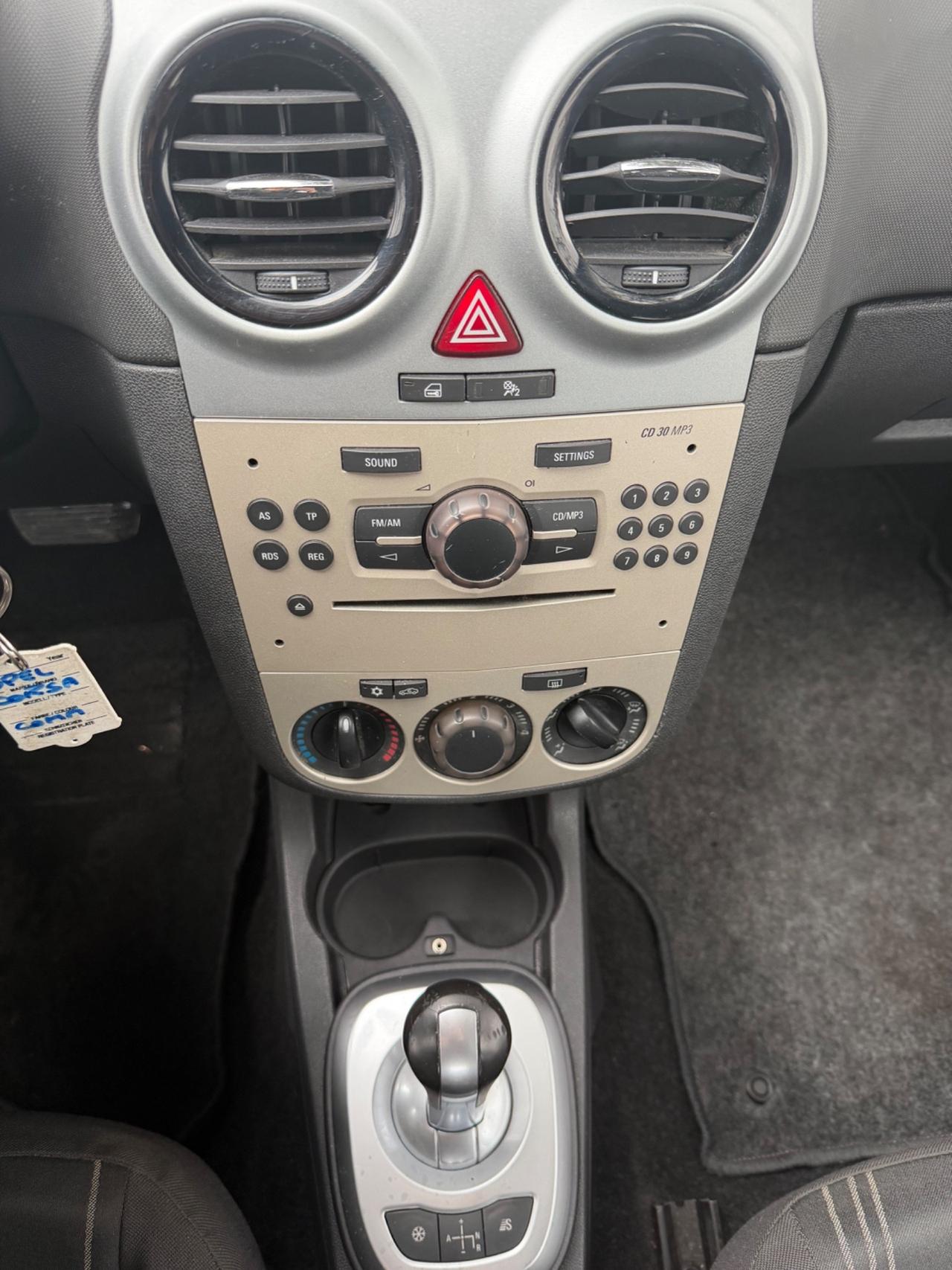 Opel Corsa 1.4 16V 3 porte aut. Sport