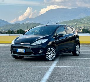 Ford Fiesta Titanium 1.2 82CV 5 porte Neopatentati