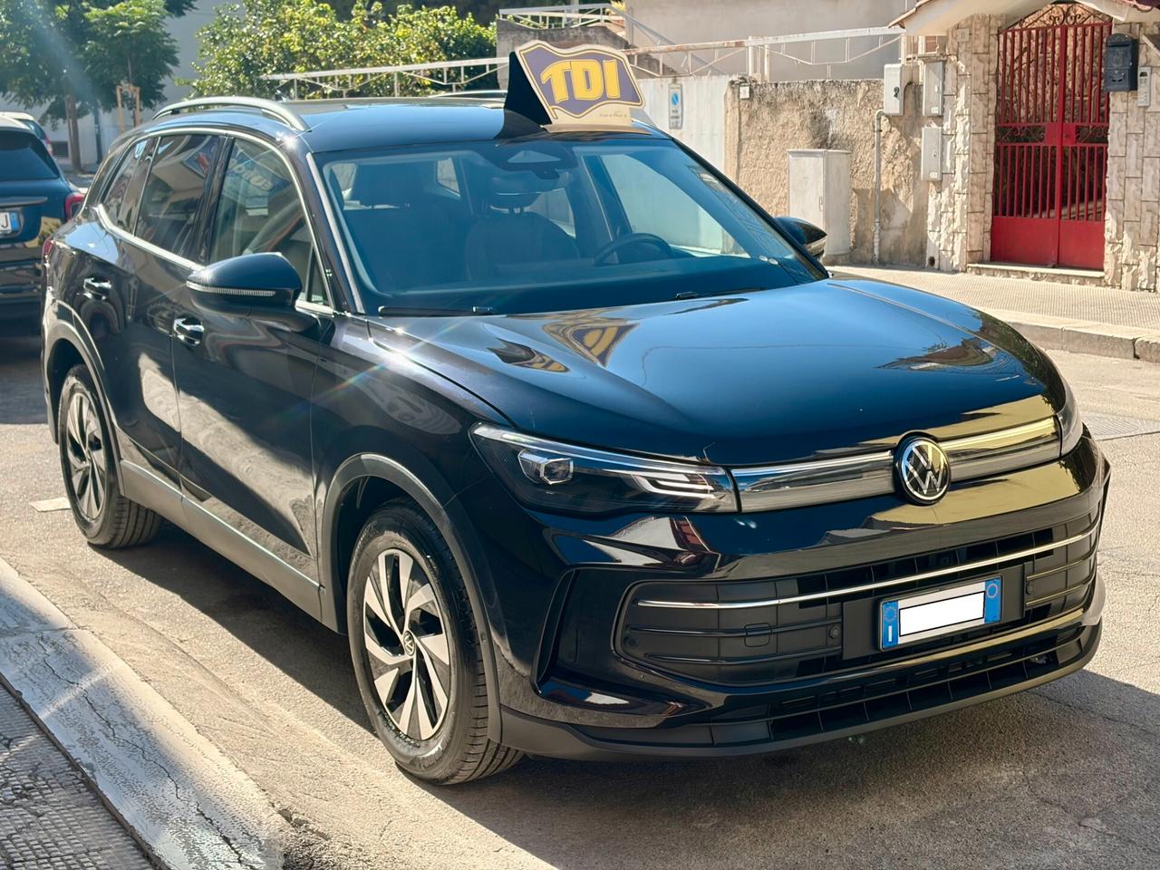 Volkswagen Tiguan 2.0 TDI 150 CV -"DSG-Elegance-25.000km"-'24