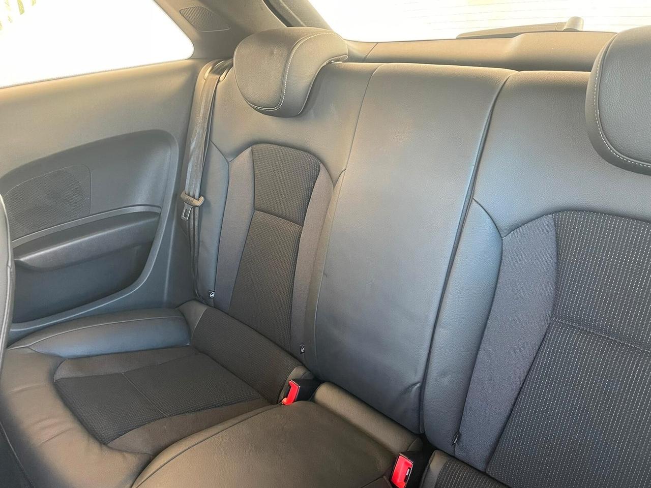 Audi A1 SPB 1.6 TDI S line edition plus 3P