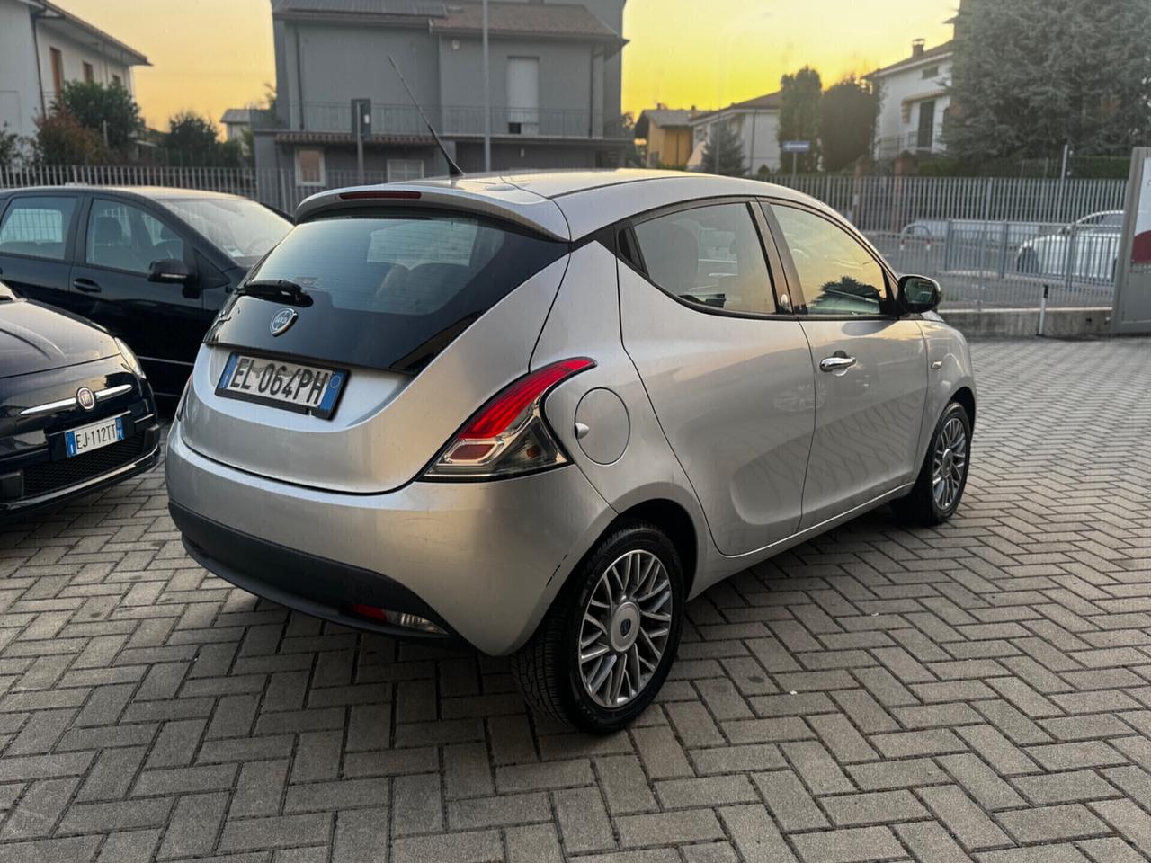 Lancia Ypsilon 1.2 69 CV 5 porte GPL Ecochic Platinum