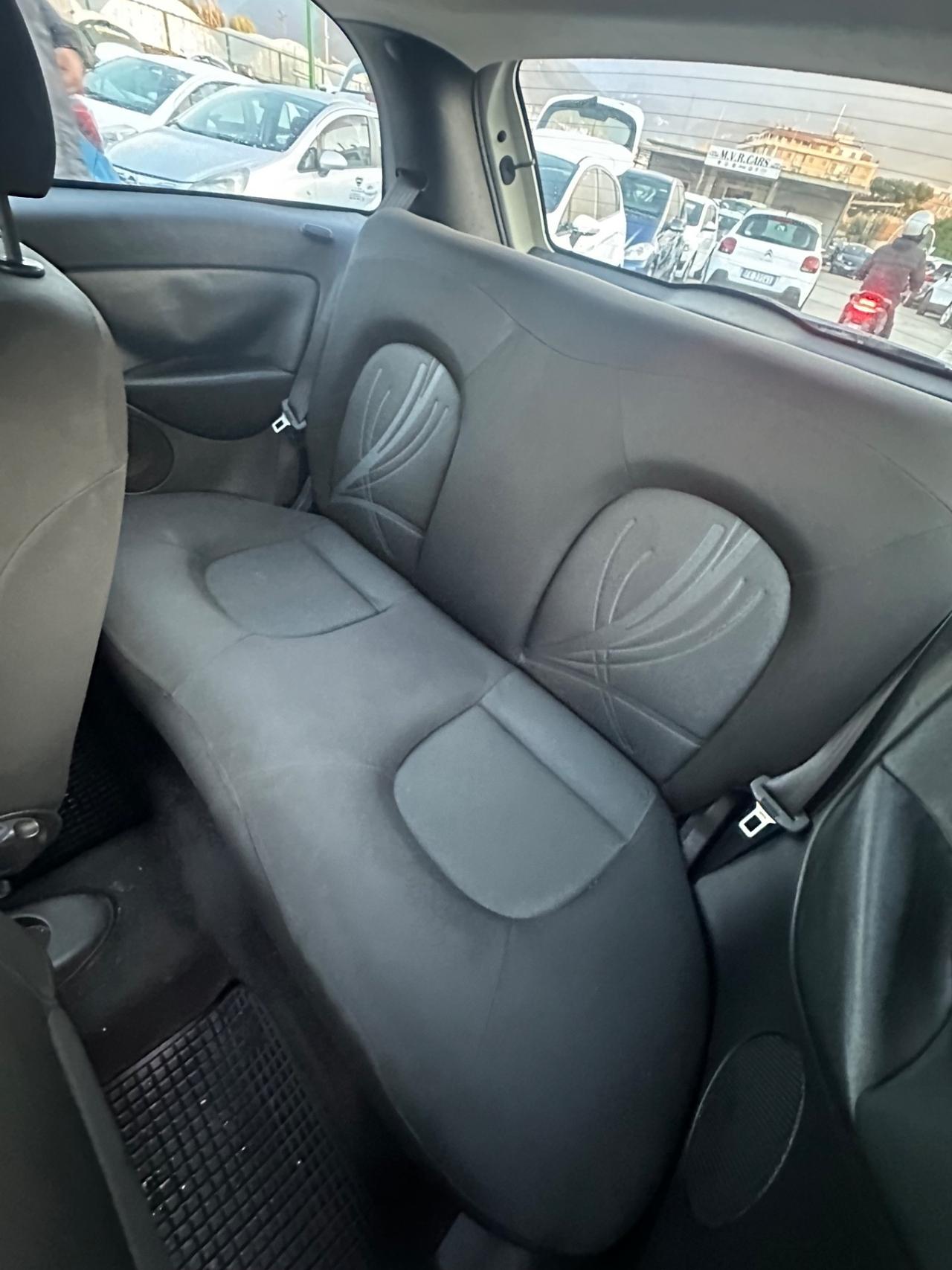 Lancia Ypsilon 1.3 MJT 75 CV Platinum