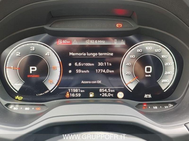 Audi Q2 35 TDI S tronic Identity Black